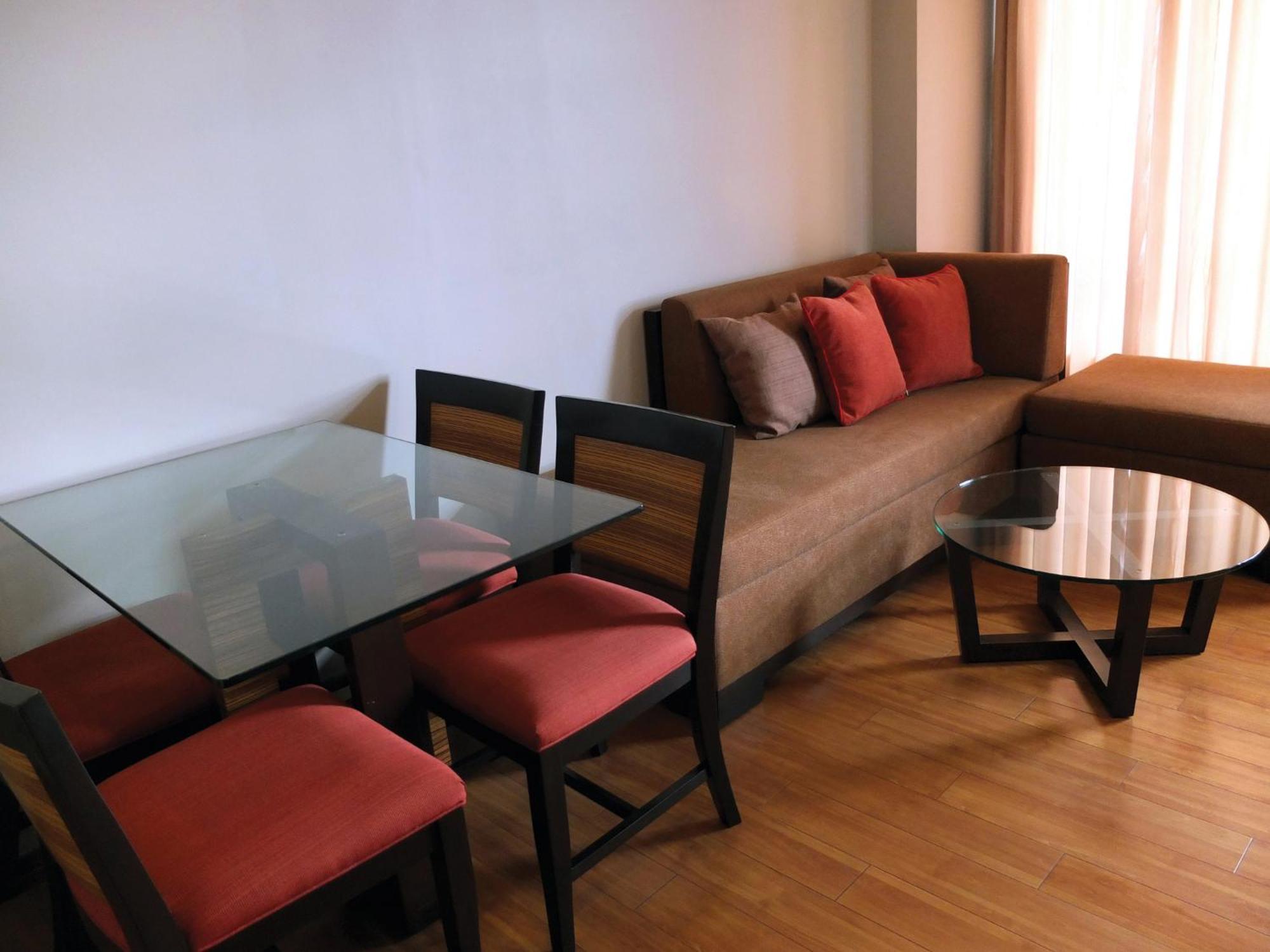 Soleste Suites -Non Quarantine Hotel Quezon City Extérieur photo