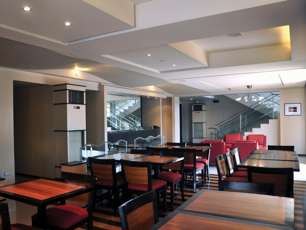 Soleste Suites -Non Quarantine Hotel Quezon City Extérieur photo